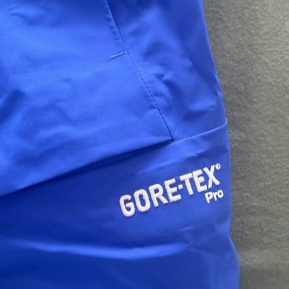 Mammut Hooded Outdoor Jacket - Picture 2 of 4